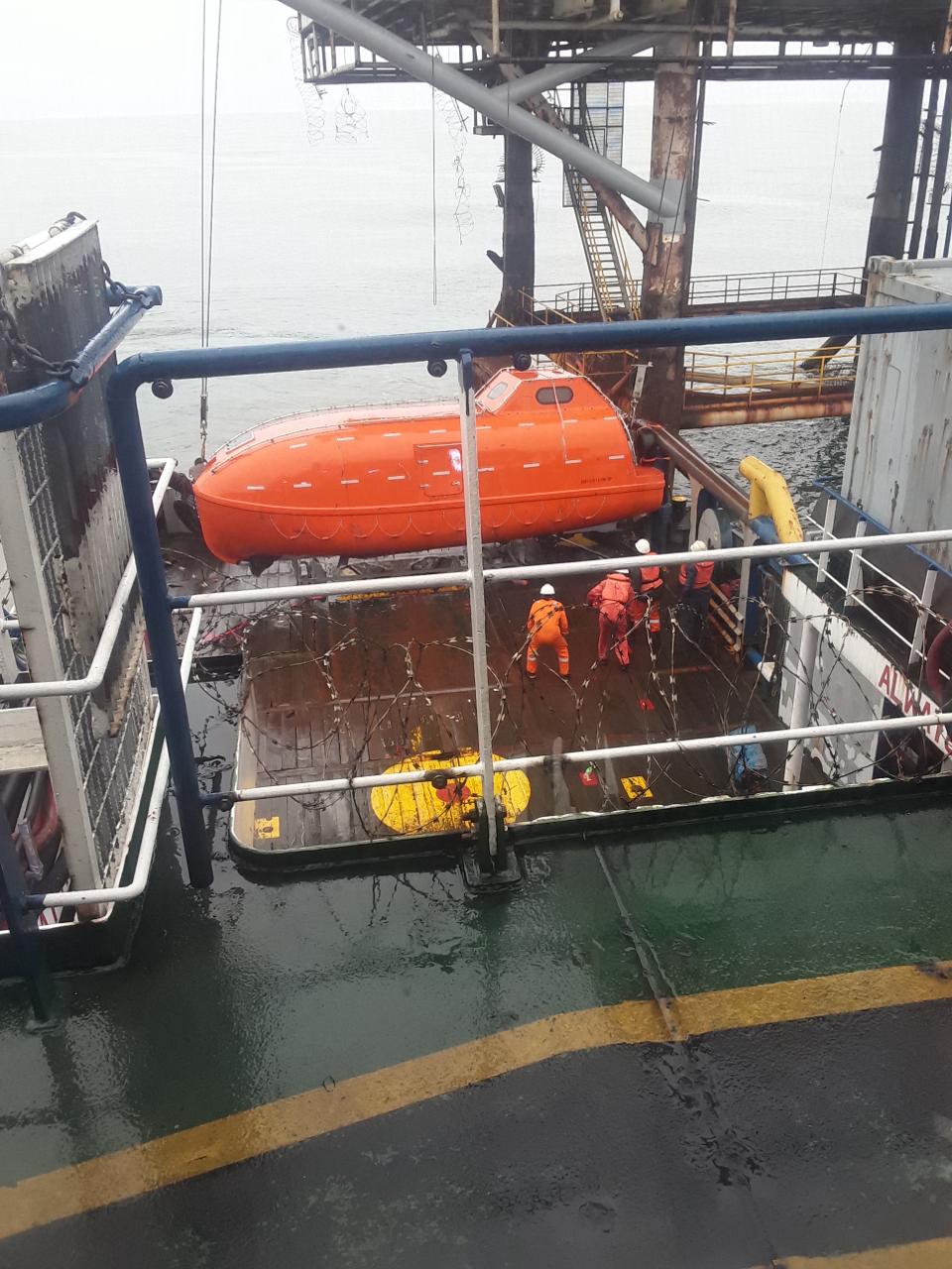Installation — lifeboat-14.jpg