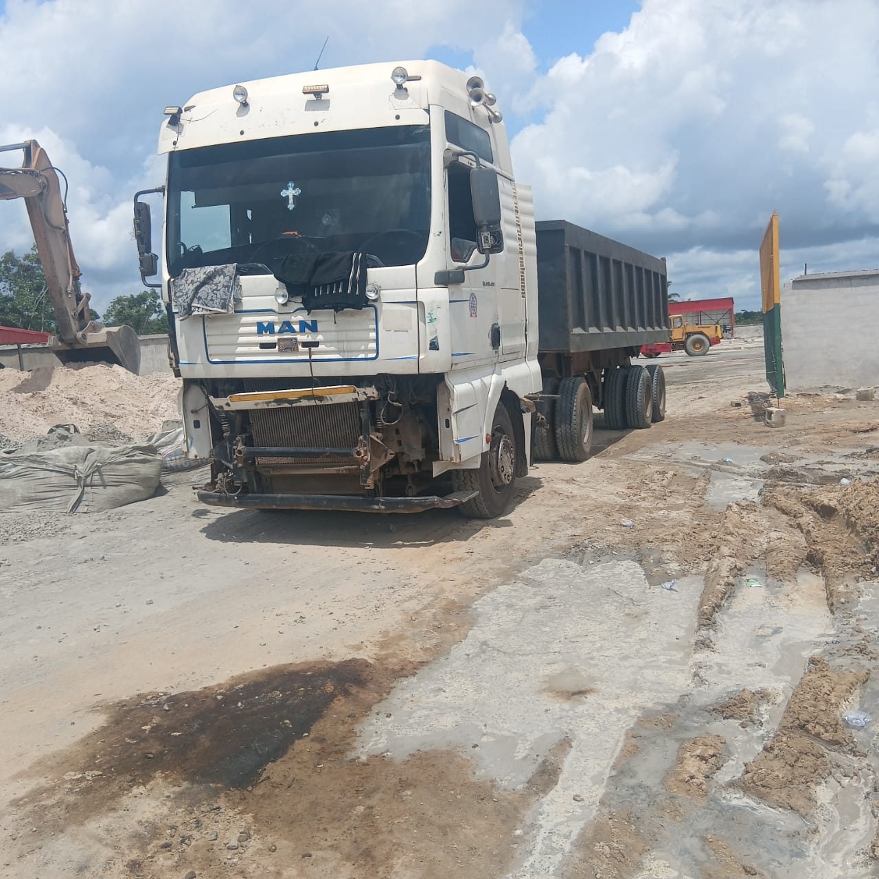 Water Holes & Access Road — utorogu-40.jpg